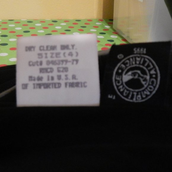 Laundry size 4 LONG BLACK LOW BACK CHIC DRESS - Picture 3 of 15